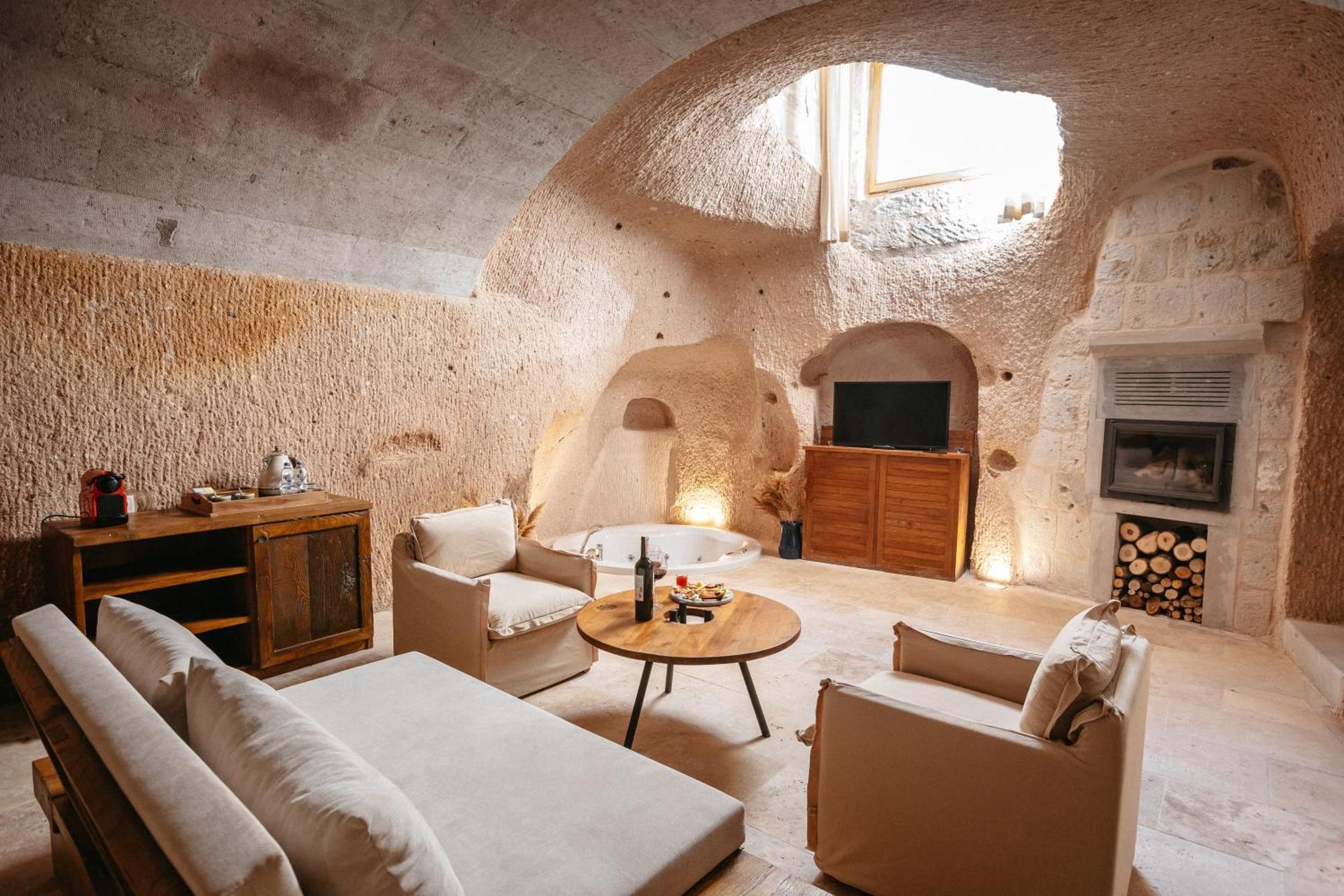 Millstone Cave Suites Hotel Uchisar Exterior photo