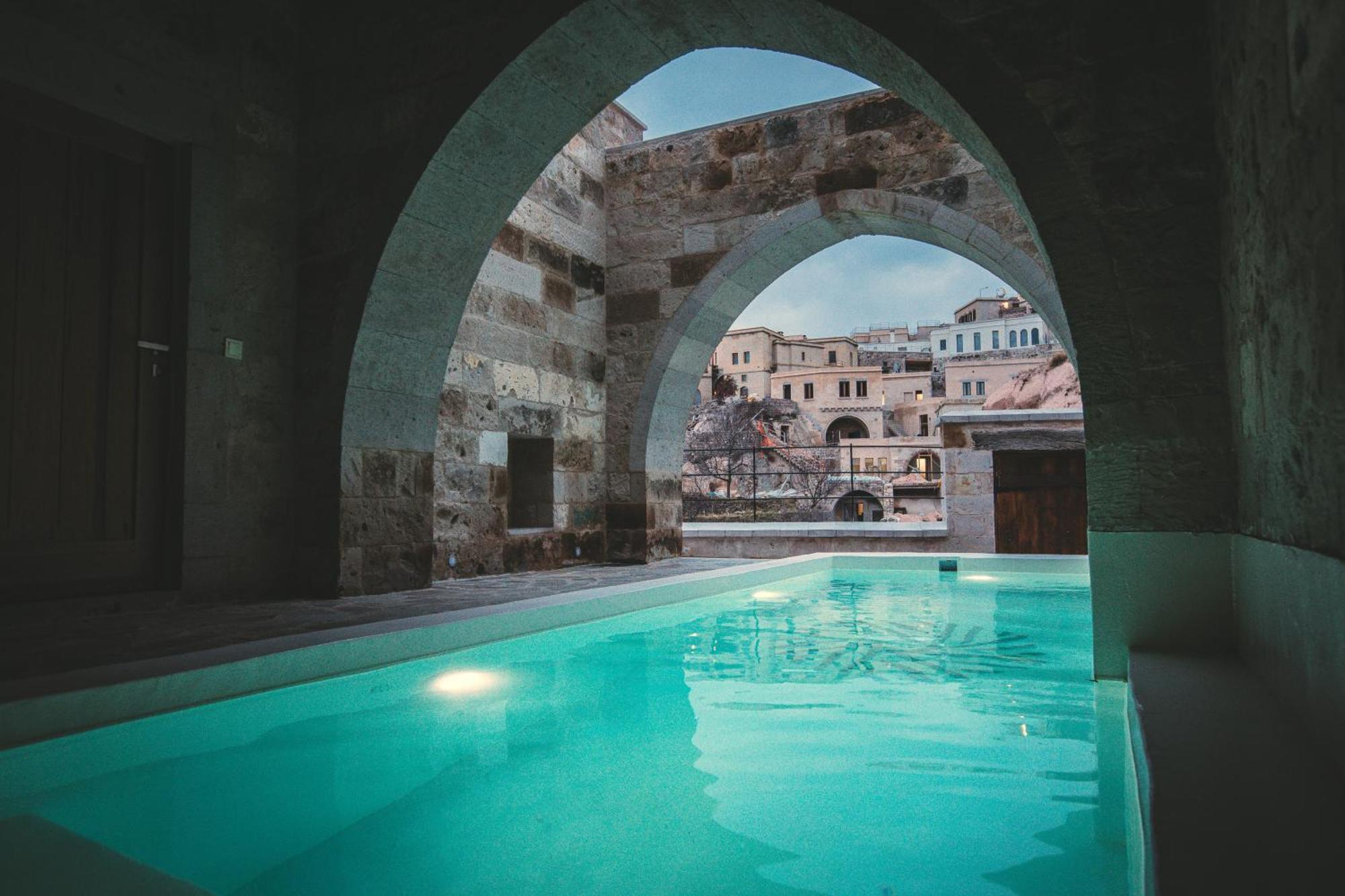 Millstone Cave Suites Hotel Uchisar Exterior photo