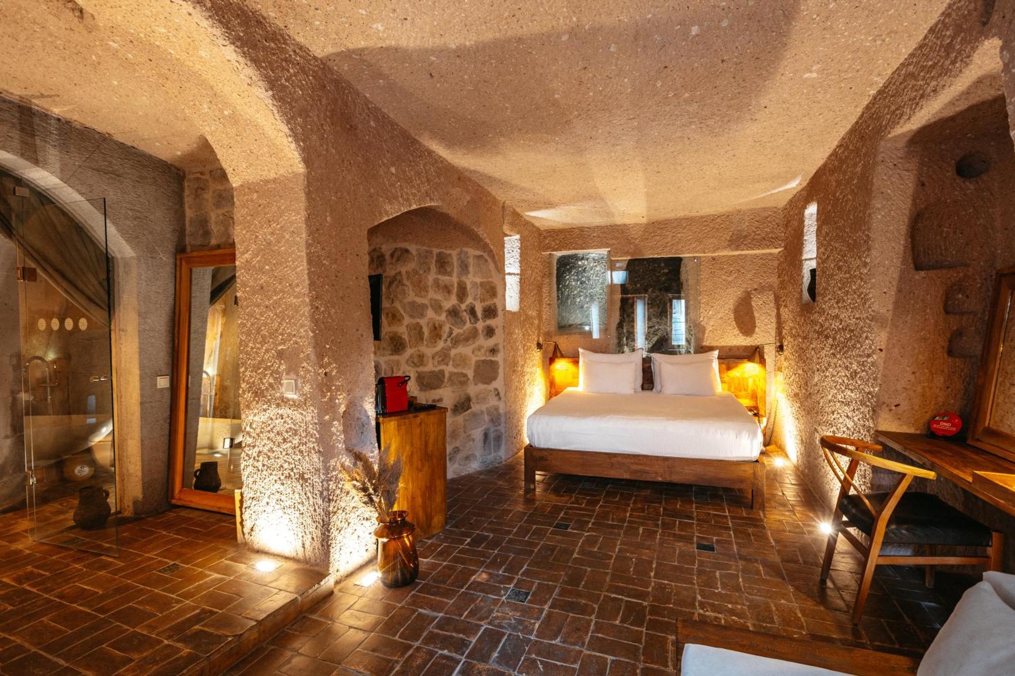 Millstone Cave Suites Hotel Uchisar Exterior photo