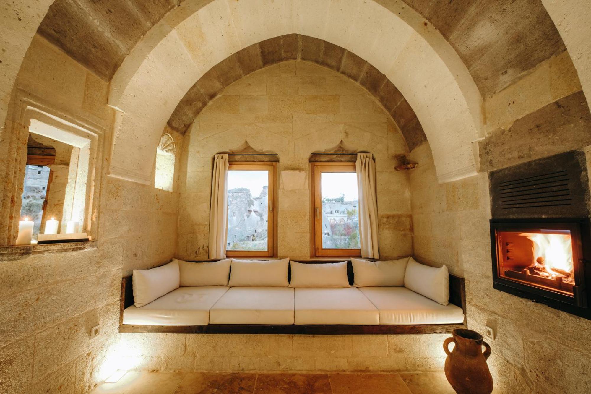 Millstone Cave Suites Hotel Uchisar Exterior photo