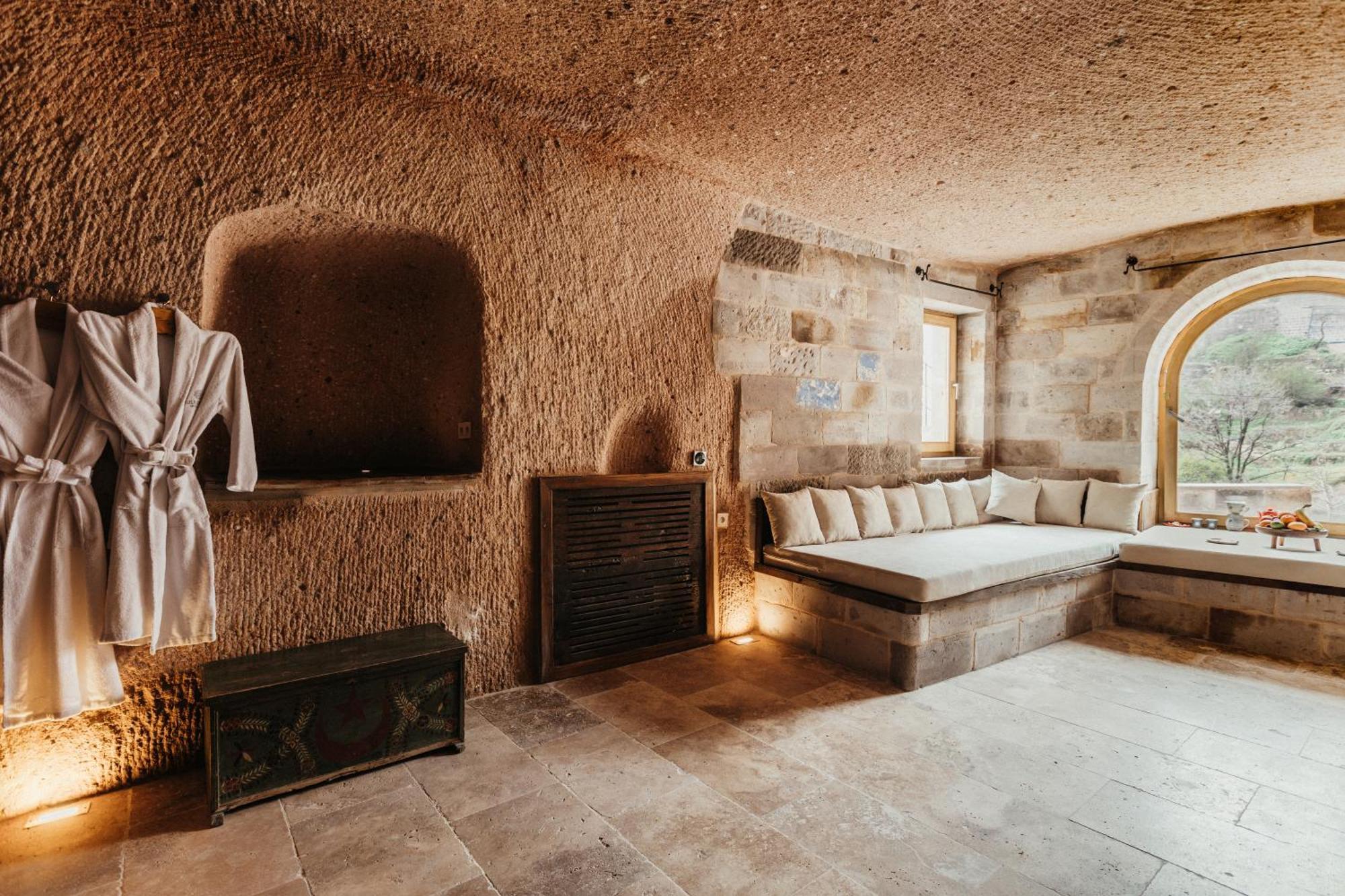 Millstone Cave Suites Hotel Uchisar Exterior photo