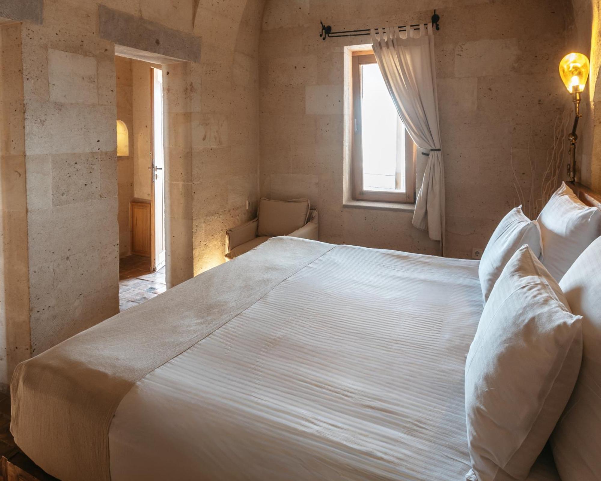 Millstone Cave Suites Hotel Uchisar Exterior photo